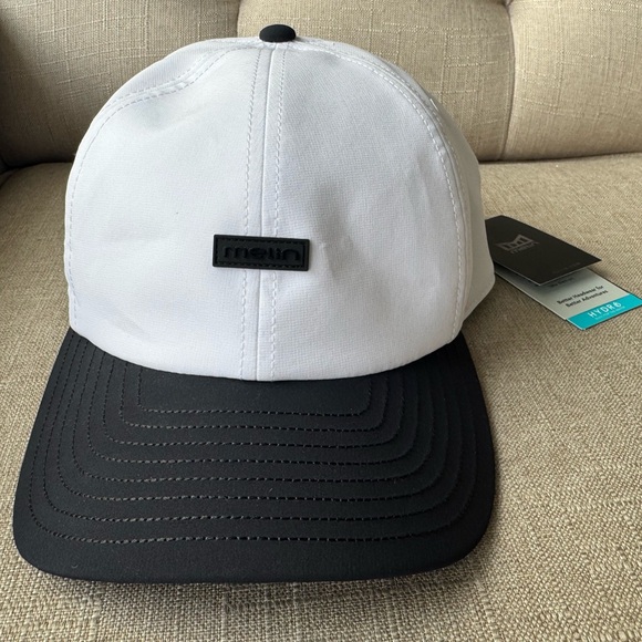 Melin The Legend Hydro Hat Classic Black & White Two Tone Floating Water Cap NWT